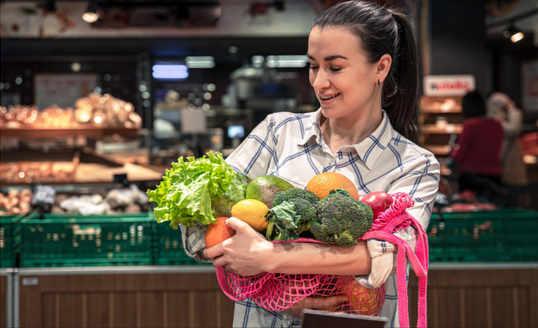 Ih Seram! Ini Daftar Buah dan Sayur di Supermarket yang Mengandung Banyak Pestisida
