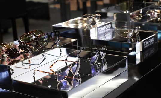 Cocok untuk Gaya Sehari-hari, Tom Ford Luncurkan Kacamata Koleksi 2023 yang Kece Abis