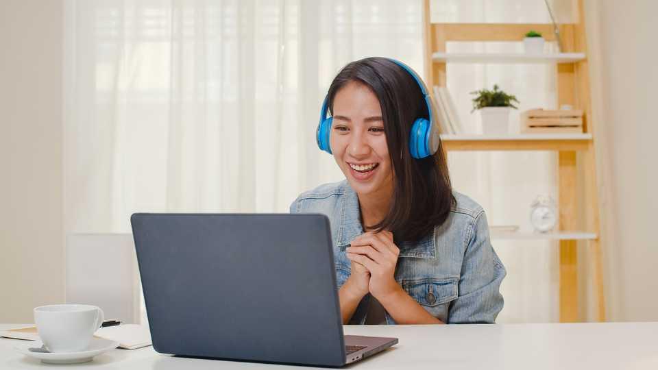 Hacks Buat Yang Pengen Fokus Belajar Sambil Dengerin Musik