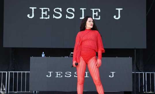 Surprise! Penyanyi Jessie J Resmi Melahirkan Anak Pertama