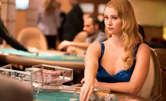 'Beautiful Disaster’, Love-Hate Relationship Antara Dewi Poker dan Petarung Jalanan